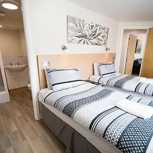Apartamento Lochend Serviced Edimburgo