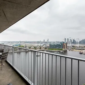Apartment Premium Excel 3&2 Bedrooms, London